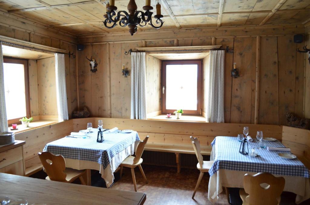 Ansitz Goller Hotel Rasun di Sopra Buitenkant foto